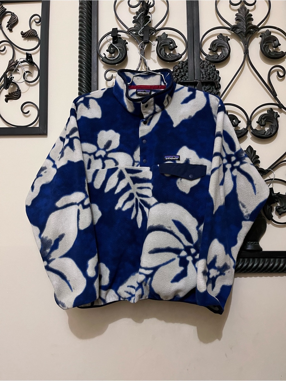 Patagonia Synchilla
1/4 Snap T Fleece
Fall/Winter Sweater
Size Large Me